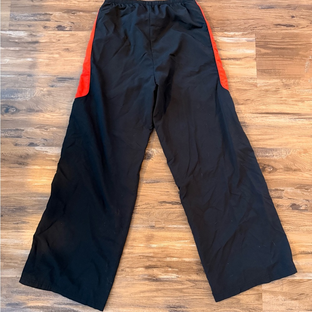 PUMA x Formula 1 Wide Leg Track Pants with Red Side Panels - Picture 2 of 3